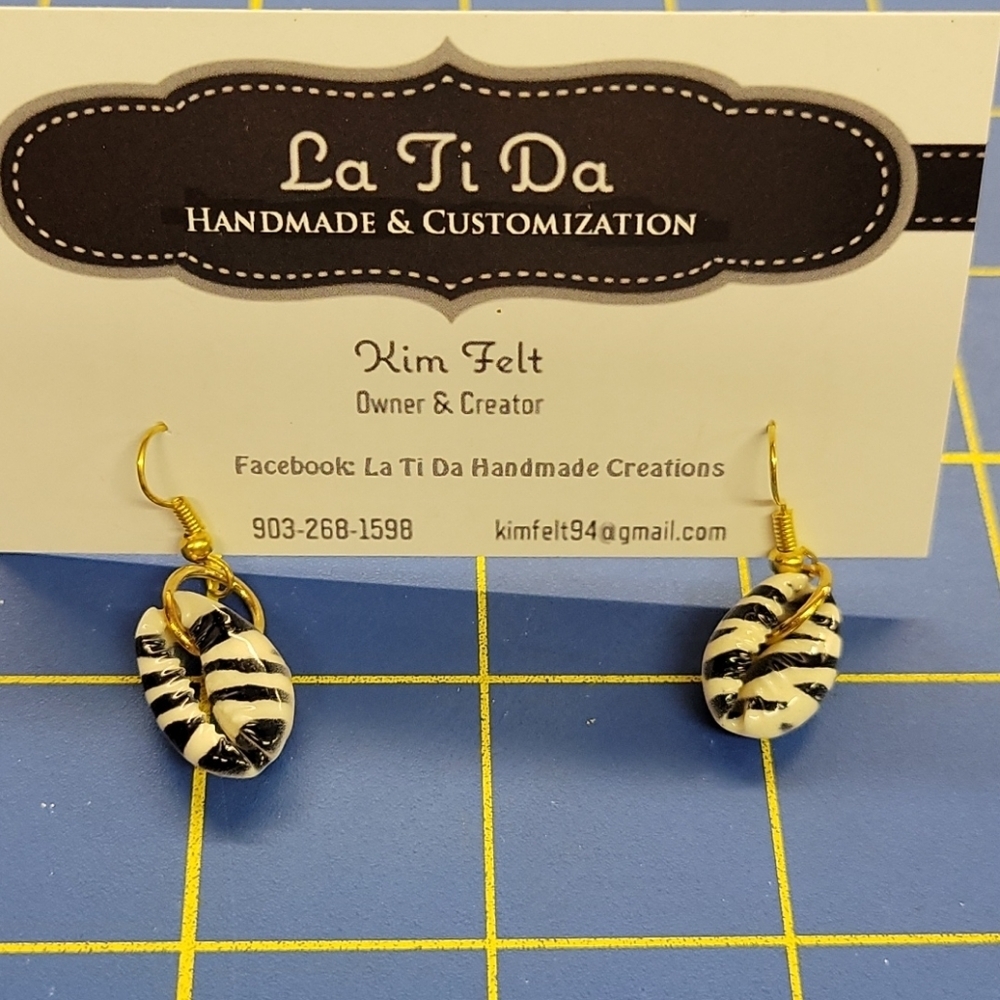 Handmade Earrings 1" Seashell Beach Sea
